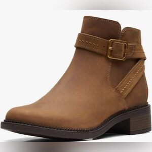 Clarks Maye Strap Dark Tan Leather Ankle Boots with Buckle Size 8 NWT